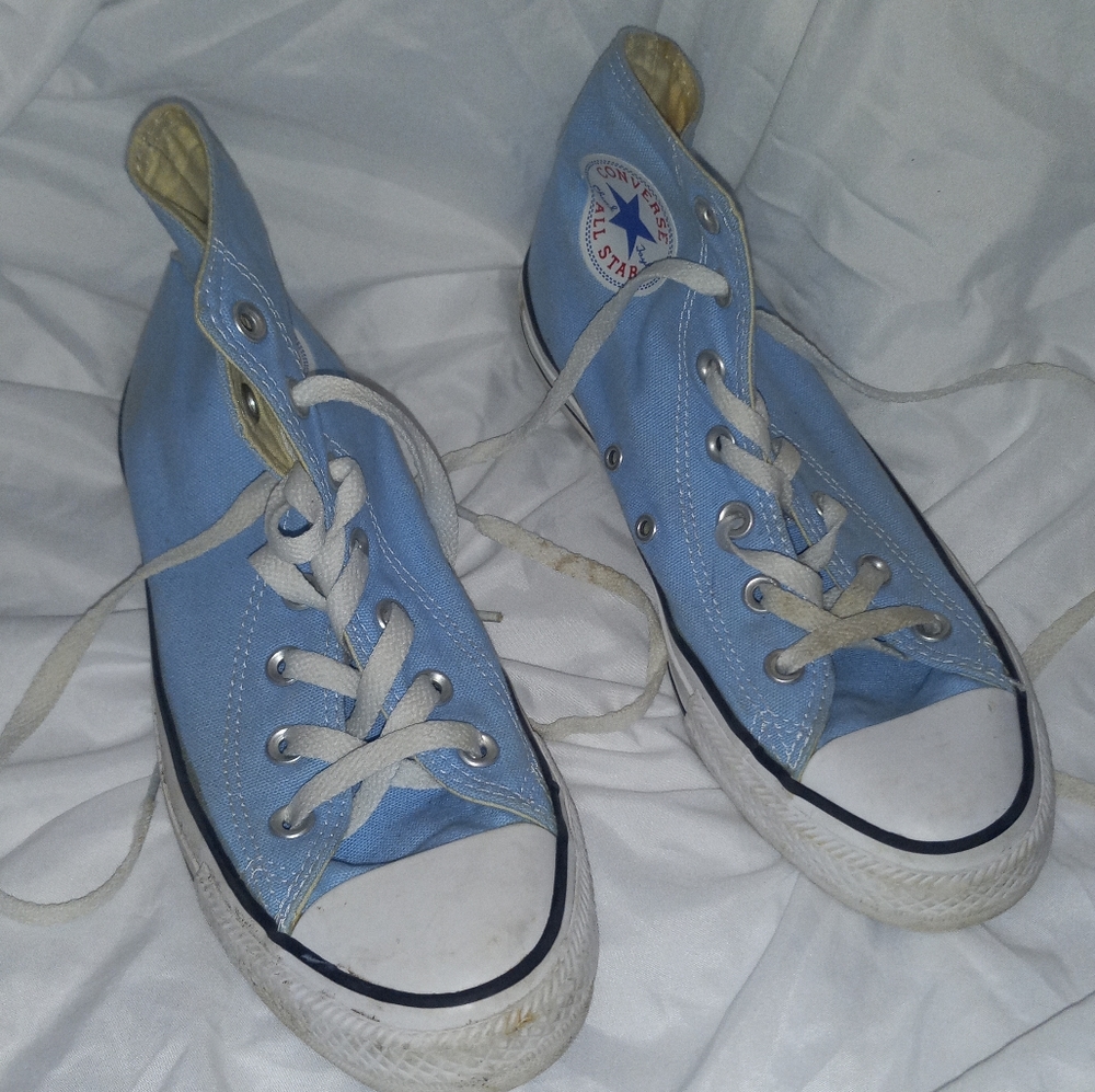 Gently used Converse sneakers size 8w 6m